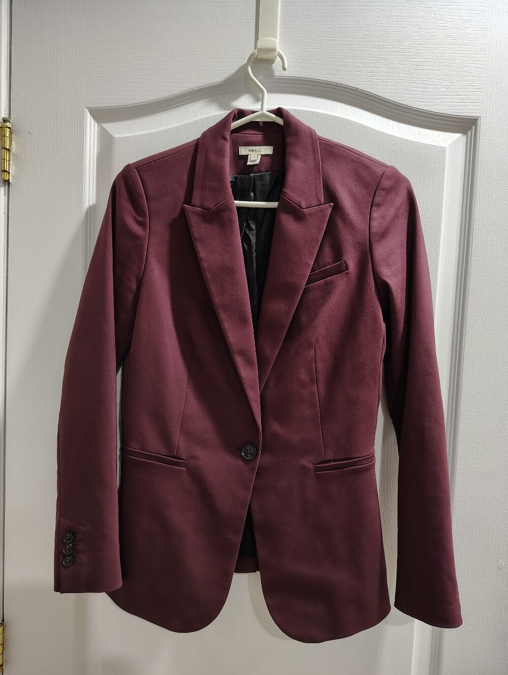 RW&Co.  Burgundy Tailored Single-Button Blazer